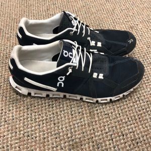 Men’s On Cloud sneakers size 11.5